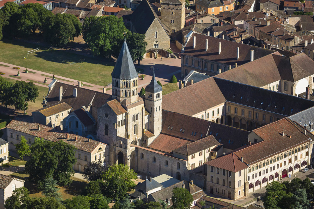 Abbaye de Cluny - vue-du-ciel